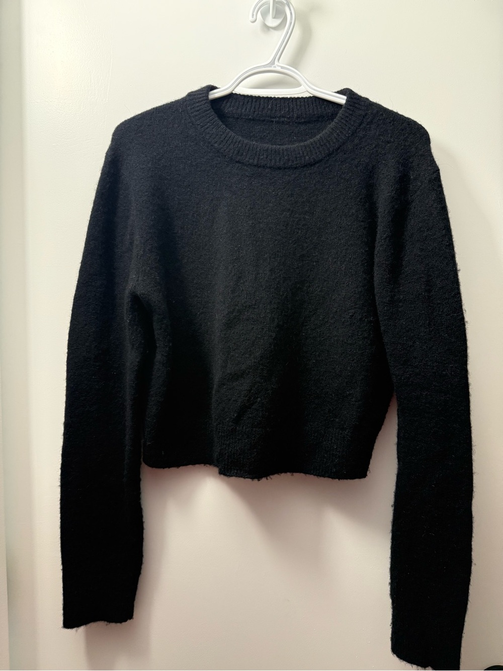 Lululemon Black Crewneck Sweater